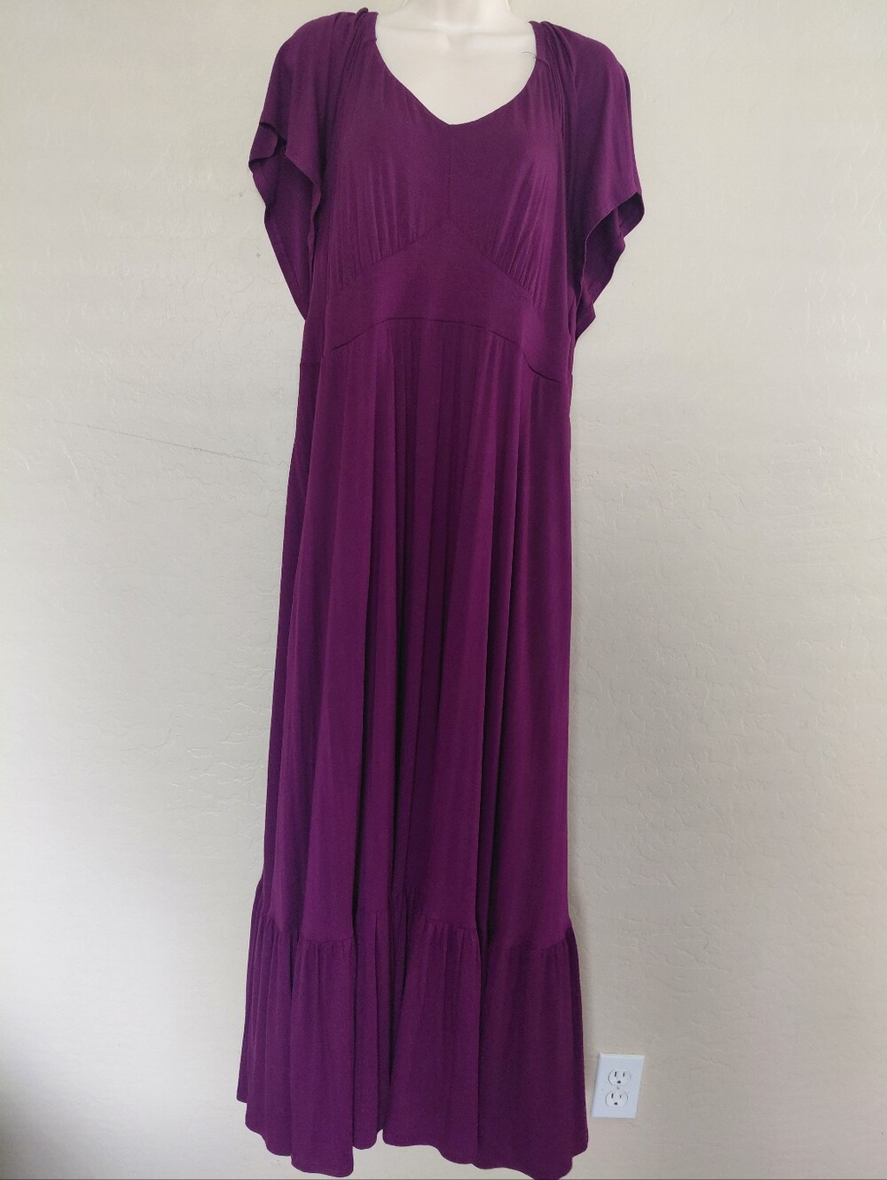 Torrid Dress. Maxi Dress, Purple, 2x, 18/20, Long, Flutter Sleeve,